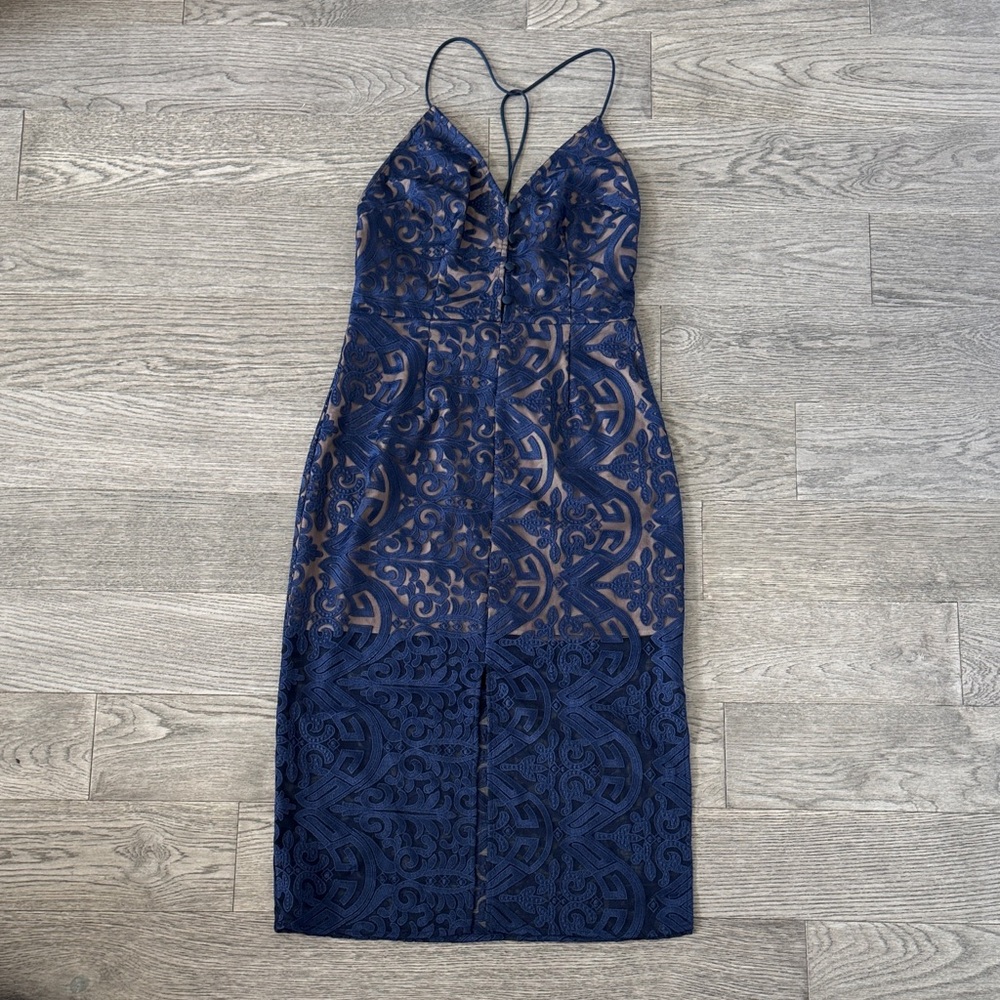 🌼FINDERS KEEPERS🌼 NWT Navy Lace Illusion Low Back Cocktail Dress, Size 6/M